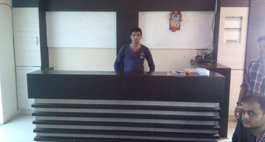 Panchratna Restaurant And Guest House, Prantij 4